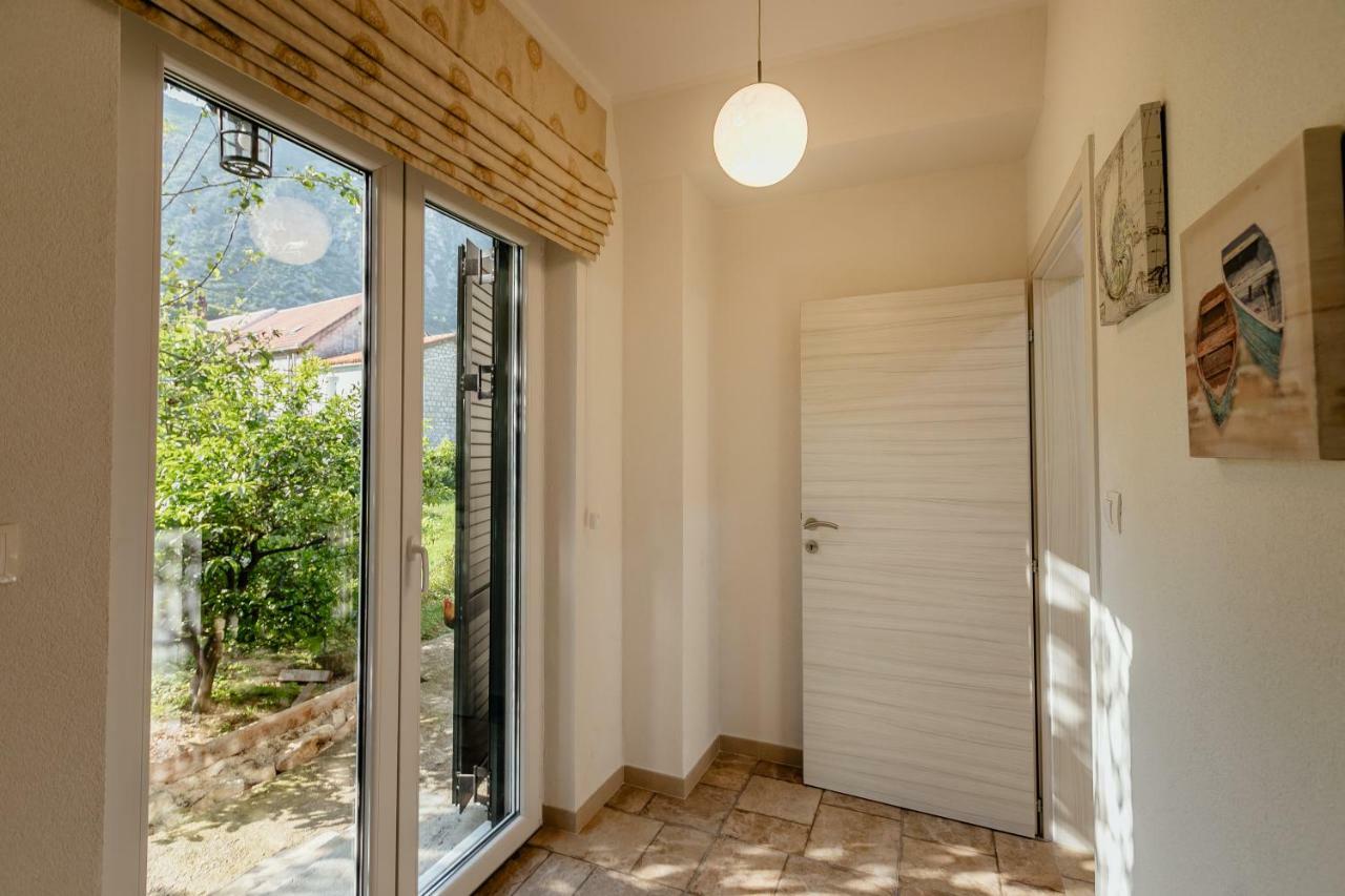 Bobana Apartments Donji Morinj Eksteriør bilde